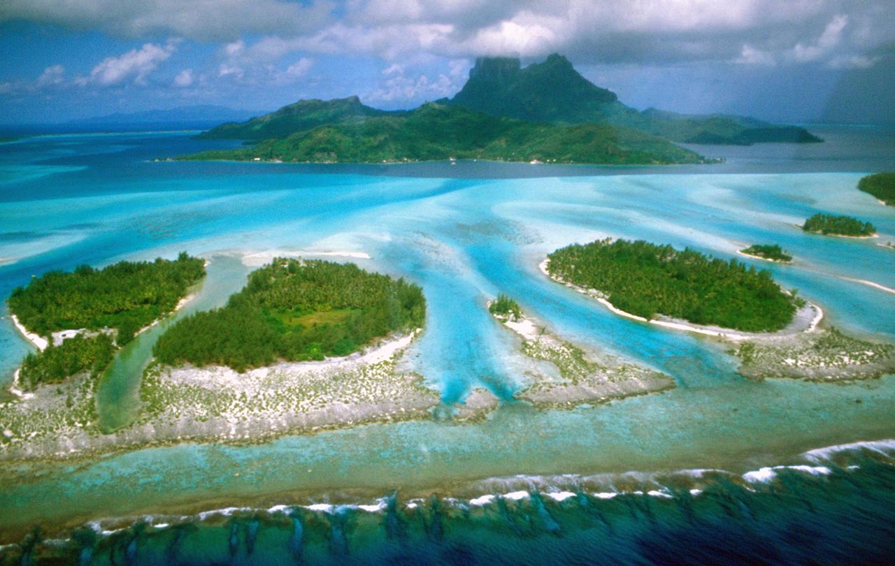 move_to_french-polynesia